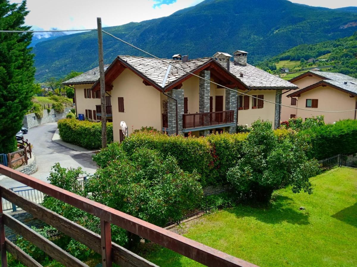 Appartamento Ai Piedi Del Gran Paradiso Saint-Pierre Exteriör bild